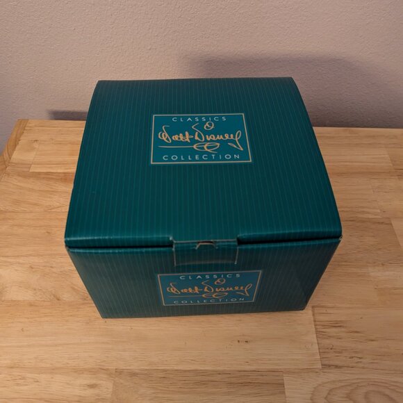 WDCC Timon Luau from "The Lion King" New in Box with COA - Picture 11 of 12